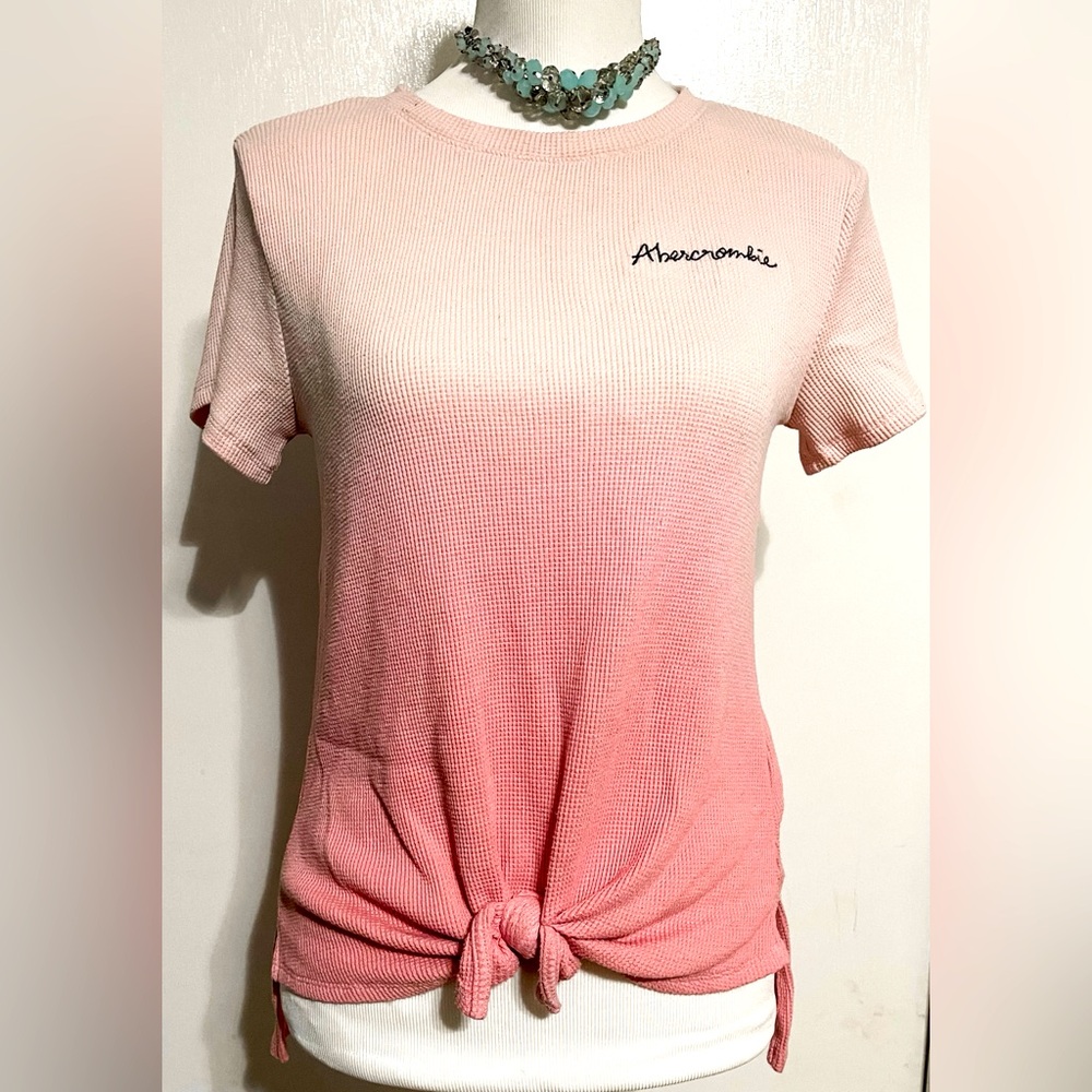 Excellent condition Abercrombie kids Pink Ombré Waffle Stretch shirt size 13/14